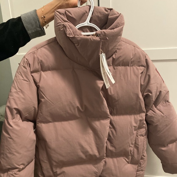 Adidas winter jacket in pink brand new medium - Picture 5 of 5